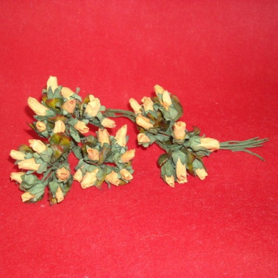 FLORES DE PAPEL AMARELAS